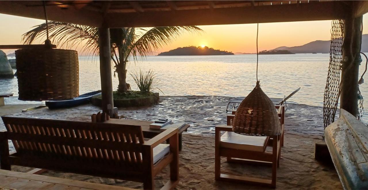 Villa Refugio Na Frente Do Mar Em Ilha De Araujo Parati Esterno foto