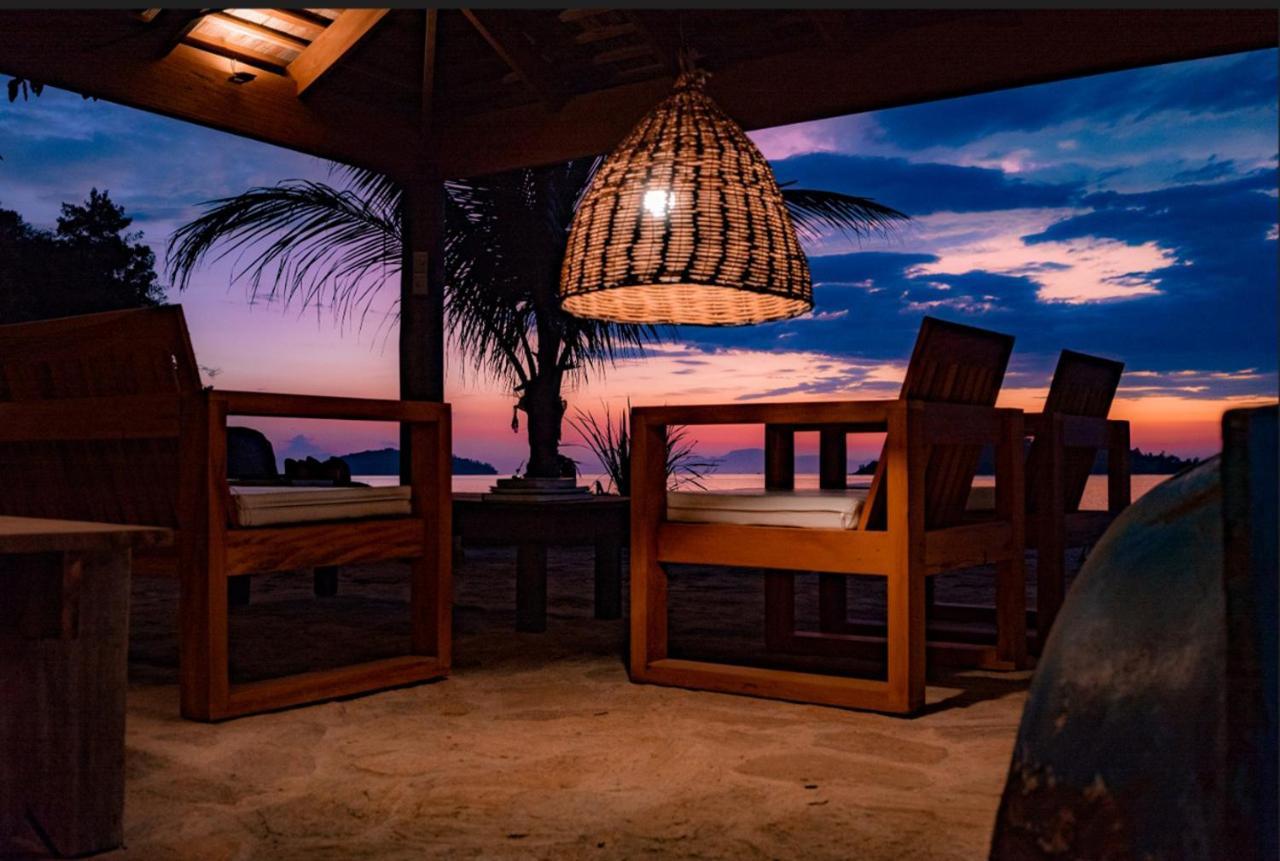 Villa Refugio Na Frente Do Mar Em Ilha De Araujo Parati Esterno foto