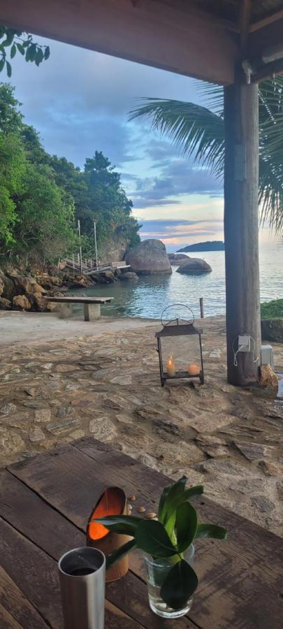 Villa Refugio Na Frente Do Mar Em Ilha De Araujo Parati Esterno foto